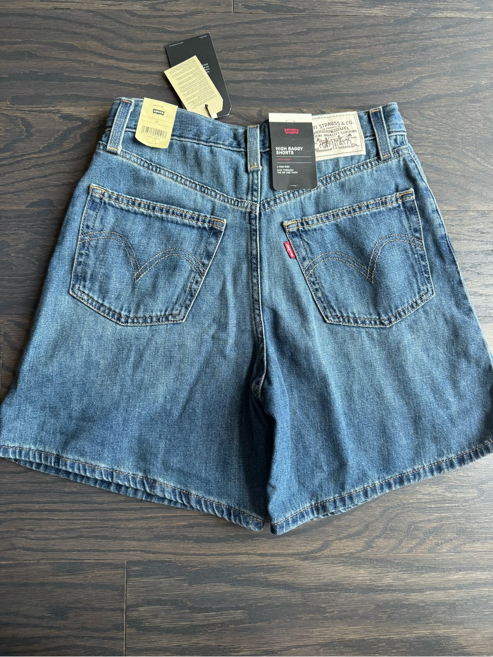 Levi's® Premium HIGH RISE BAGGY LINEN+ DENIM LIGHTWEIGHT WOMEN'S SHORTS Size 25 - Picture 7 of 8